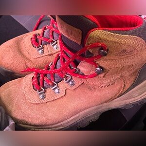 Columbia Hiking Boots size 8 women’s
